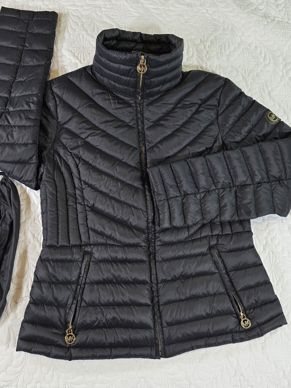 MICHAEL KORS Packable Down Puffer Jacket Women's Medium Black Chevron Quilted